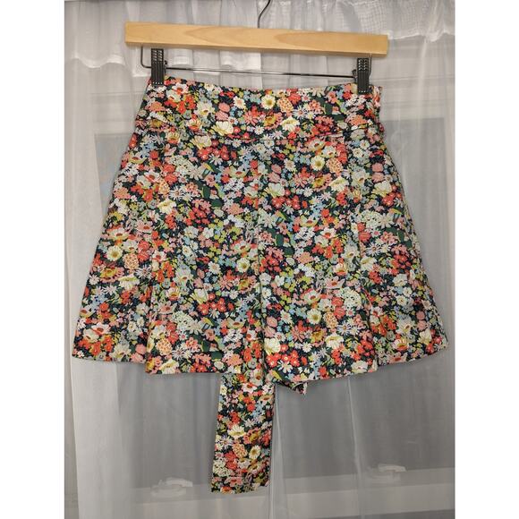 J Crew Liberty Thorpe High Rise Shorts with Waist Tie - Size 2 - Picture 1 of 3